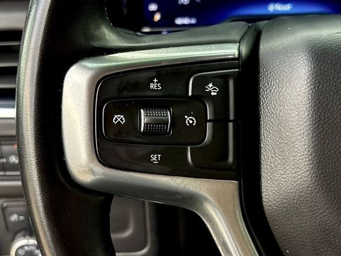 Used 2024 Chevrolet Suburban LT image 31