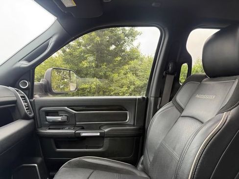 Used 2019 RAM 2500 Laramie AWD/4WD image 12