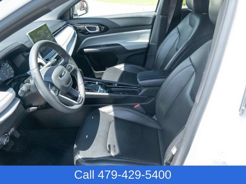 Used 2025 Jeep Compass Limited AWD/4WD image 18