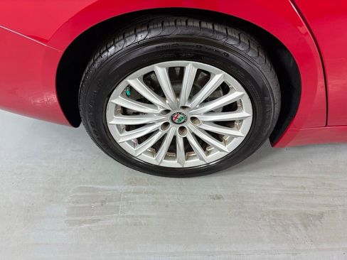 Used 2021 Alfa Romeo Giulia Sprint w/ Sun & Sound Package image 11