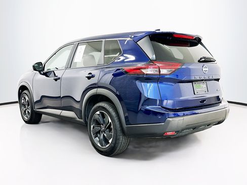 Used 2025 Nissan Rogue SV AWD/4WD image 5