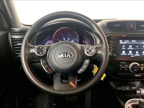 Used 2019 Kia Soul + FWD image 5