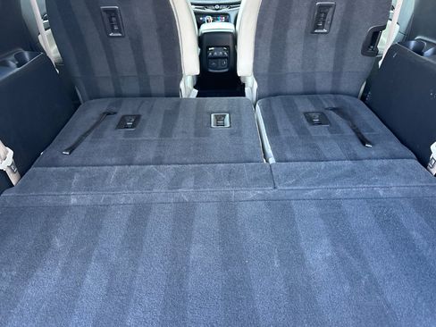 Used 2021 Buick Enclave Essence w/ Sound and Sites Package image 16