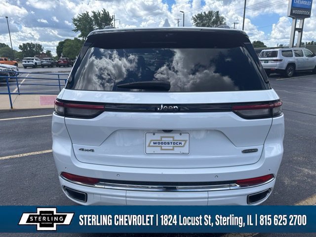 Used 2022 Jeep Grand Cherokee Overland w/ Luxury Tech Group IV AWD/4WD image 4