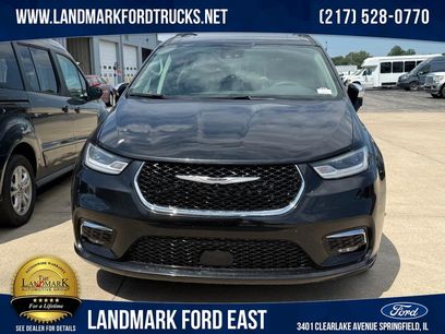 Used 2023 Chrysler Pacifica Limited