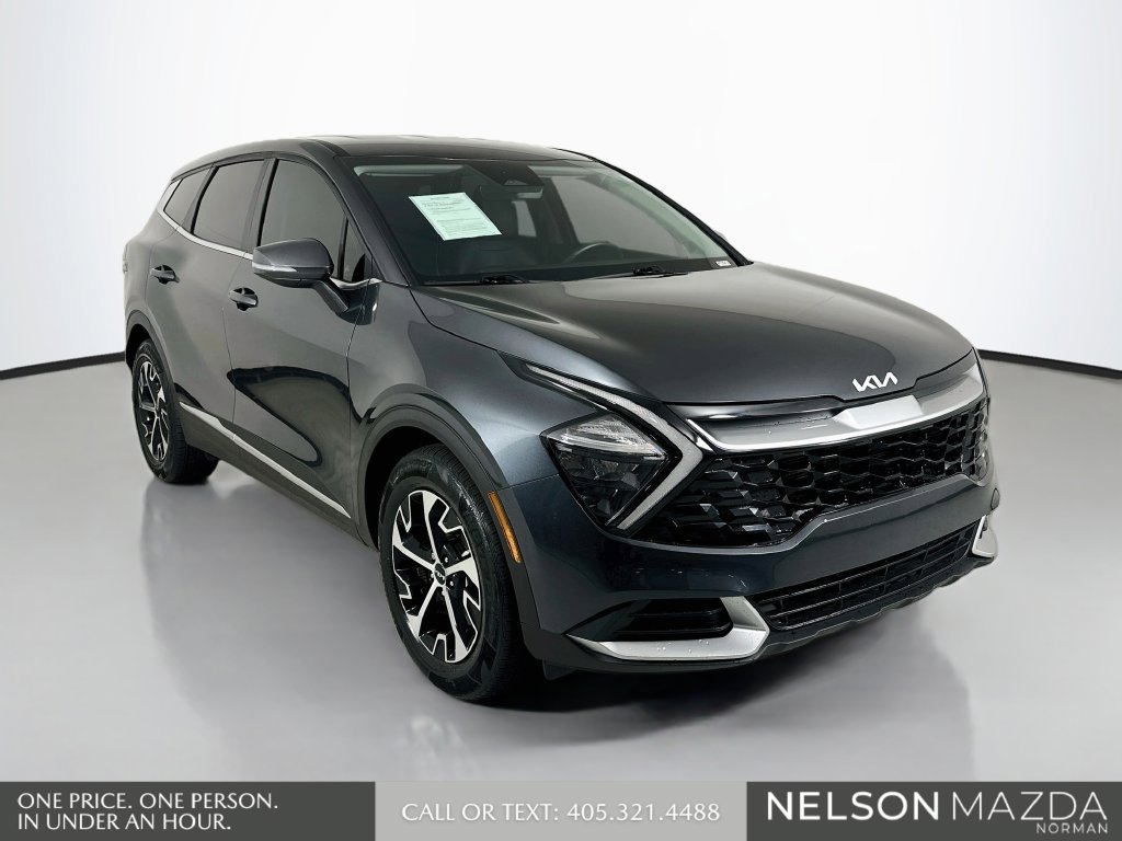 Used 2023 Kia Sportage EX FWD image 3
