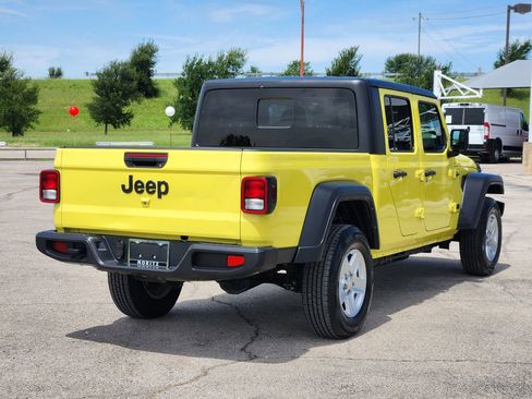 Used 2023 Jeep Gladiator Sport AWD/4WD image 5