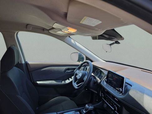 Used 2023 Nissan Rogue S AWD/4WD image 30