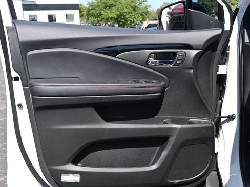 Used 2023 Honda Ridgeline Black Edition image 19