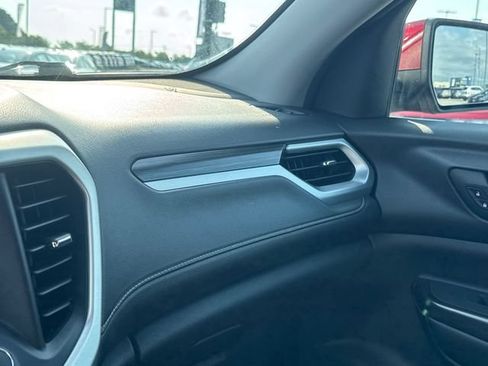 Used 2023 GMC Acadia SLT FWD image 25