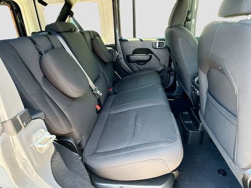Used 2023 Jeep Wrangler Unlimited w/ Sun & Screen Package AWD/4WD image 30