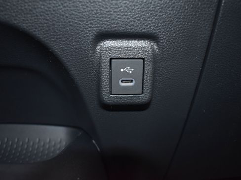 Used 2025 Toyota Corolla LE image 19