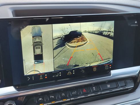 Used 2024 Chevrolet Silverado 1500 High Country image 18