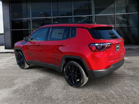 New 2026 Jeep Compass Latitude image 5