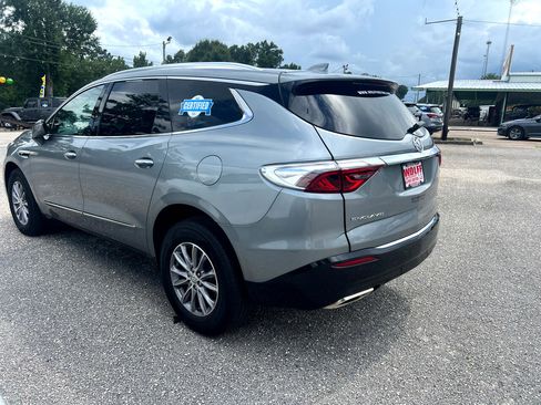 Used 2024 Buick Enclave Premium image 10