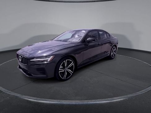 Used 2022 Volvo S60 T8 R-Design AWD/4WD image 4