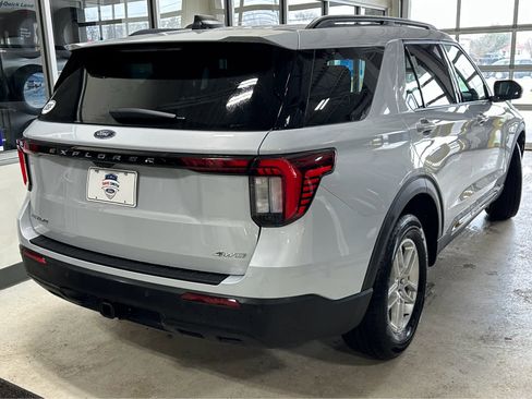 New 2026 Ford Explorer Active AWD/4WD image 7