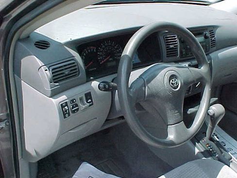 Used 2005 Toyota Corolla LE FWD image 19