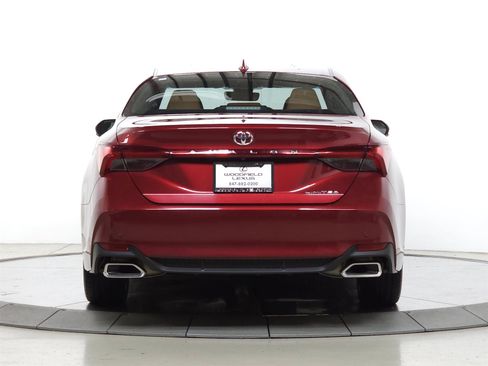 Used 2022 Toyota Avalon Limited w/ Advanced Safety Package FWD image 6