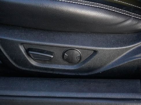 Used 2020 Ford Mustang Premium image 19