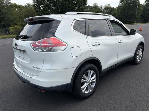 Used 2016 Nissan Rogue SV AWD/4WD image 5