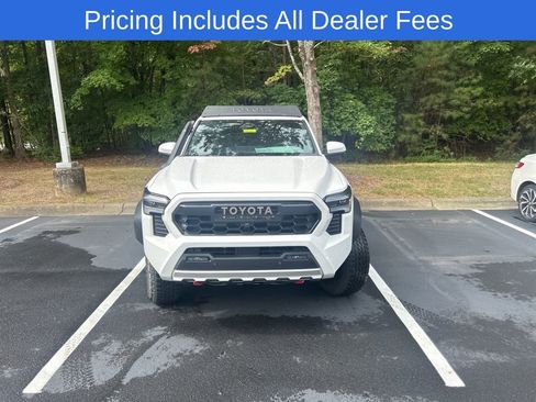 New 2025 Toyota Tacoma 4x4 Double Cab Hybrid image 2