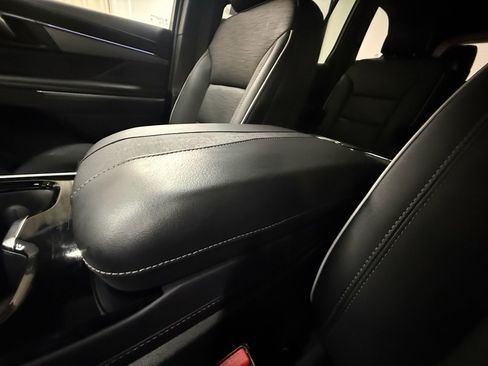 Certified 2025 Buick Enclave Sport Touring image 41