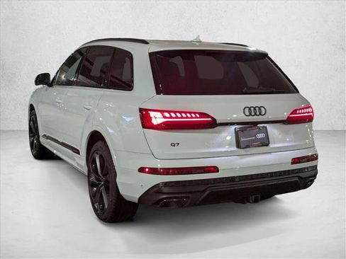 Certified 2025 Audi Q7 3.0T Premium Plus image 7