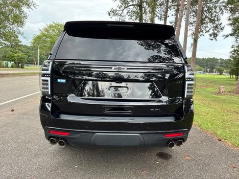 Used 2021 Chevrolet Suburban High Country AWD/4WD image 4