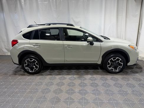 Used 2016 Subaru Crosstrek 2.0i Premium image 9