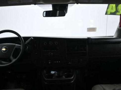 Used 2024 Chevrolet Express 3500 LS RWD image 15