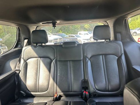 Used 2024 Jeep Wagoneer Series II AWD/4WD image 41