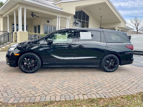 Used 2024 Honda Odyssey Sport image 2