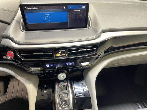Used 2022 Acura MDX w/ Technology Package AWD/4WD image 16