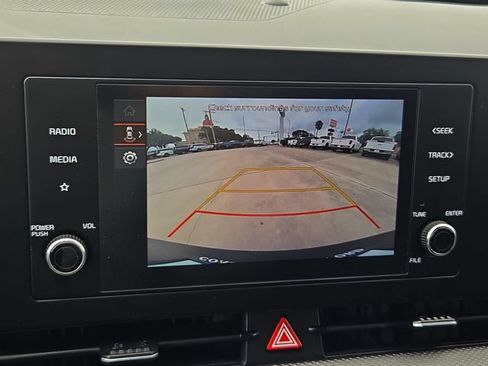 Used 2025 Kia Sportage LX FWD image 21