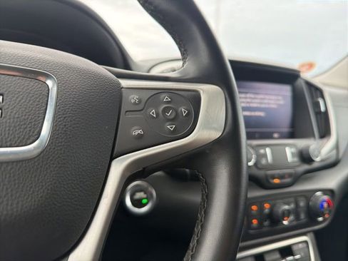 Used 2024 GMC Terrain SLT image 37