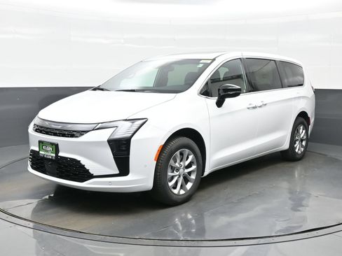 New 2027 Chrysler Pacifica Select AWD/4WD image 2