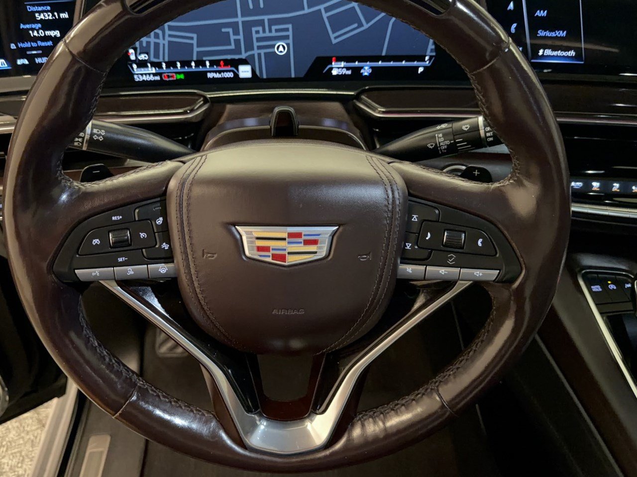 Used 2023 Cadillac Escalade ESV Premium Luxury Platinum w/ LPO, Radiant Package AWD/4WD image 10