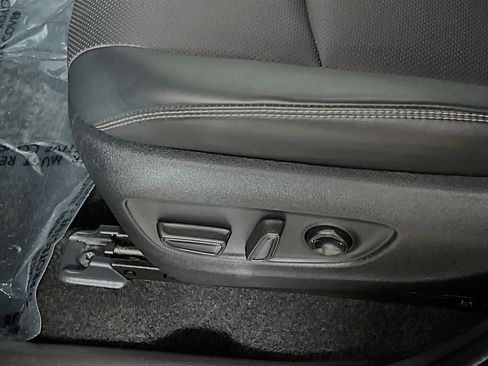 Used 2025 Toyota RAV4 Limited image 16