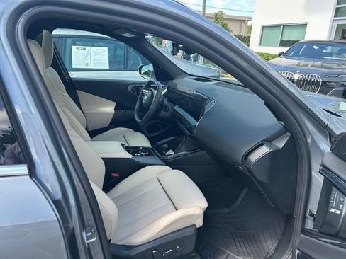 Used 2025 BMW X3 xDrive30i w/ Premium Package AWD/4WD image 12