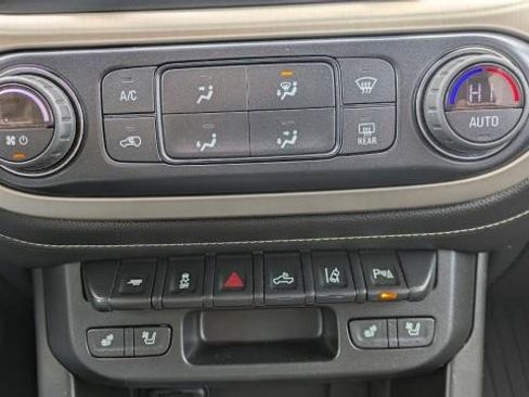 Used 2021 GMC Canyon Denali image 12