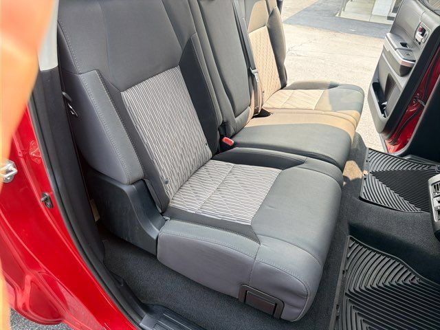 Used 2015 Toyota Tundra SR5 w/ TRD Off Road Package AWD/4WD image 27