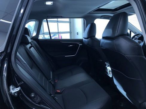 Certified 2022 Toyota RAV4 XLE Premium image 21