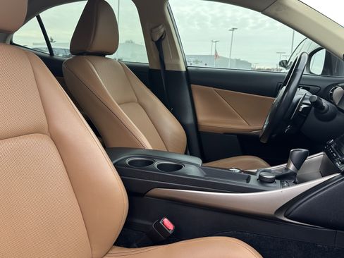 Used 2014 Lexus IS 250 image 33
