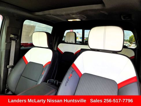 Used 2024 GMC Canyon AT4X AWD/4WD image 18