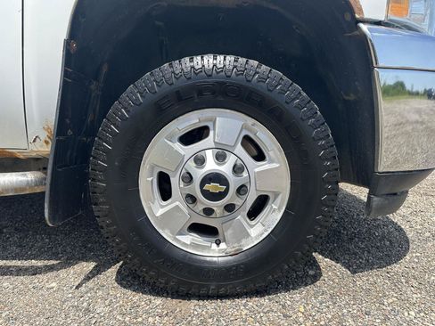 Used 2014 Chevrolet Silverado 2500 LT AWD/4WD image 10