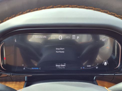 Used 2024 Jeep Grand Wagoneer Series III image 23