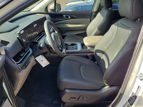 New 2026 Kia Carnival FWD image 21