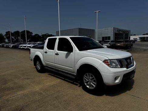Used 2019 Nissan Frontier SV RWD image 10