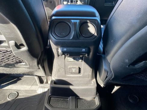 Used 2021 Jeep Wrangler Unlimited Rubicon image 29